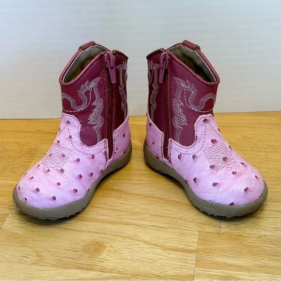 Infant Size 4 Roper brand faux ostrich light pink boots - Picture 2 of 9